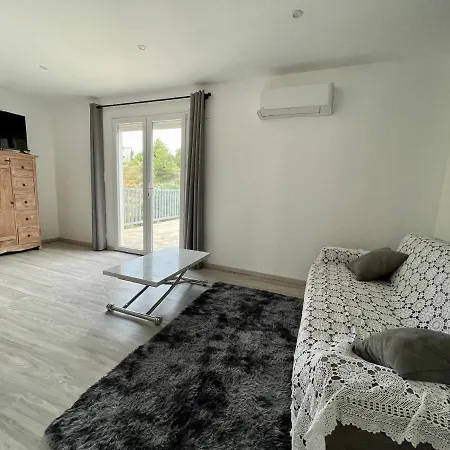 Panzió Le Fenouillet Proche Des Grands Buffets 4*