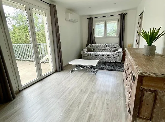 Le Fenouillet Proche Des Grands Buffets 4* Narbona